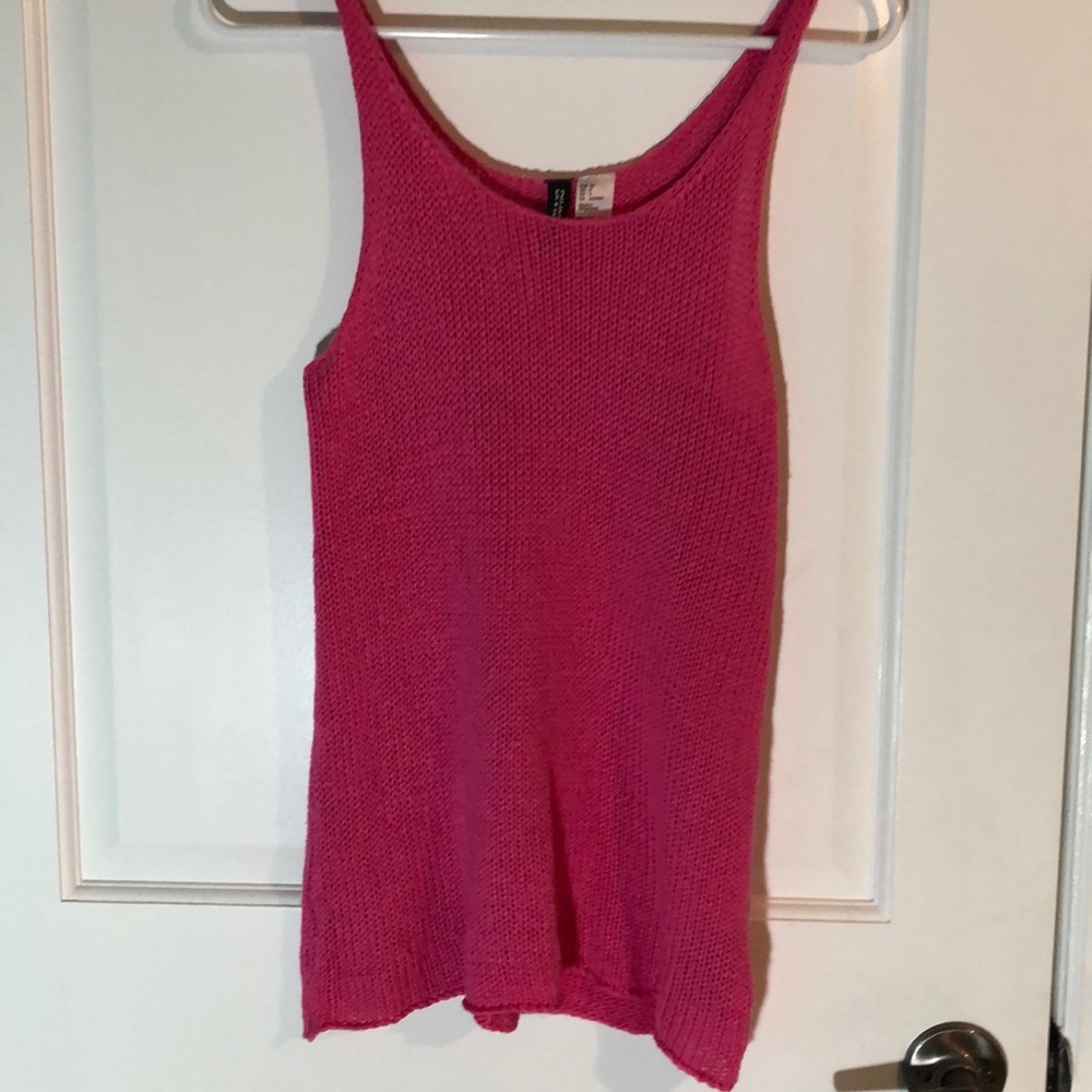 Women knitted tank
